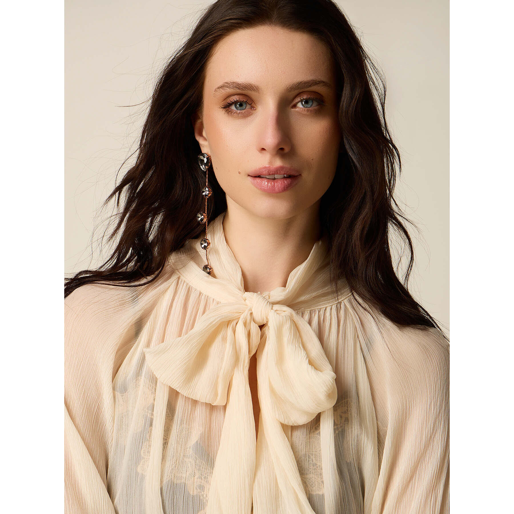 Oltre - Blusa in manche lunghe con fiocco - Bianco