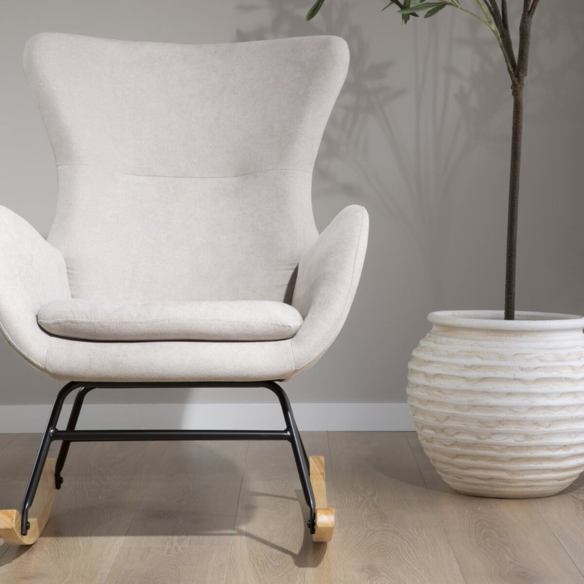 Fauteuil Vinci -siège en acier, contreplaqué, mousse et tissu-couleur beige 92 x 80 x 67 cm