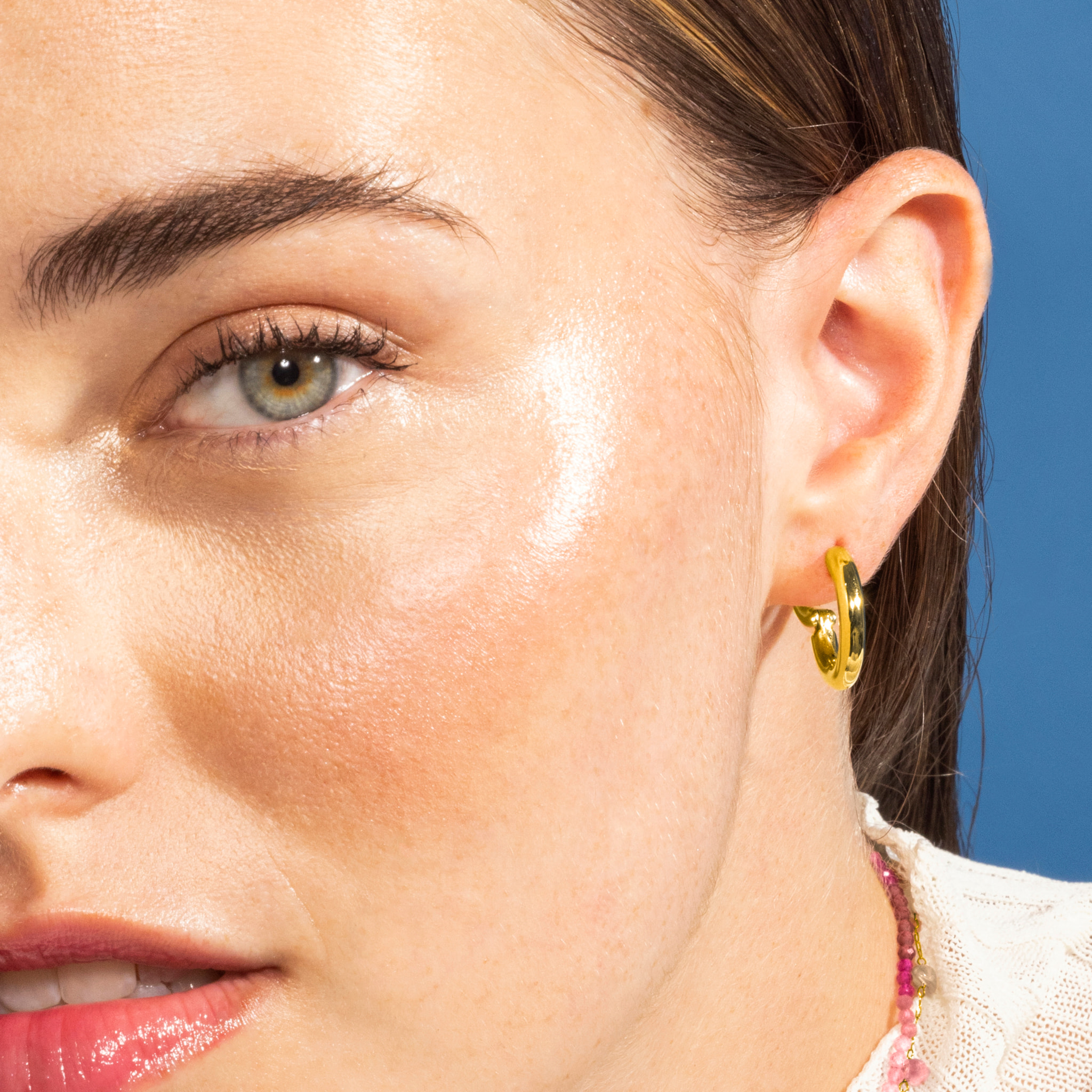Pendientes de 12mm de diámetro acabado oro amarillo de 18K