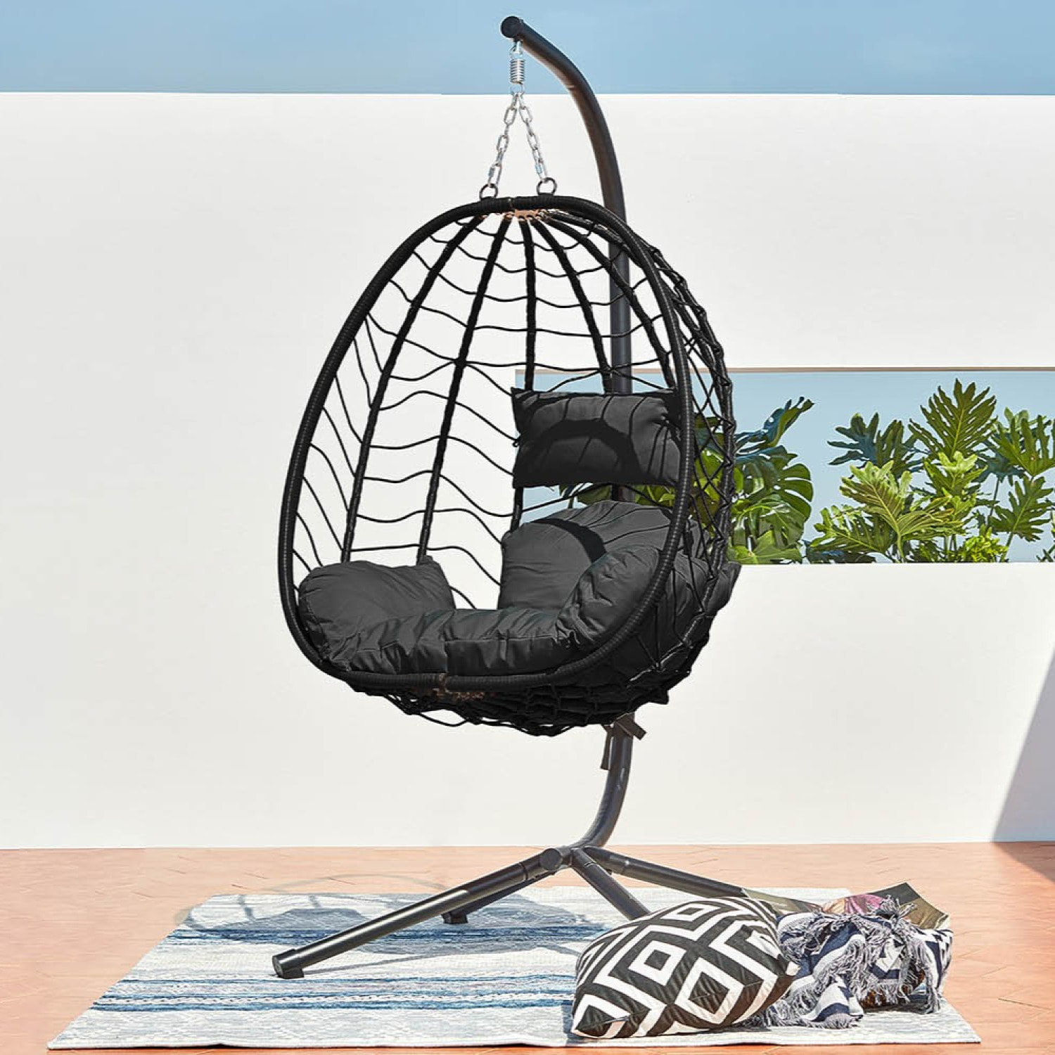 Fauteuil suspendu en résine effet rotin noir ATHENE