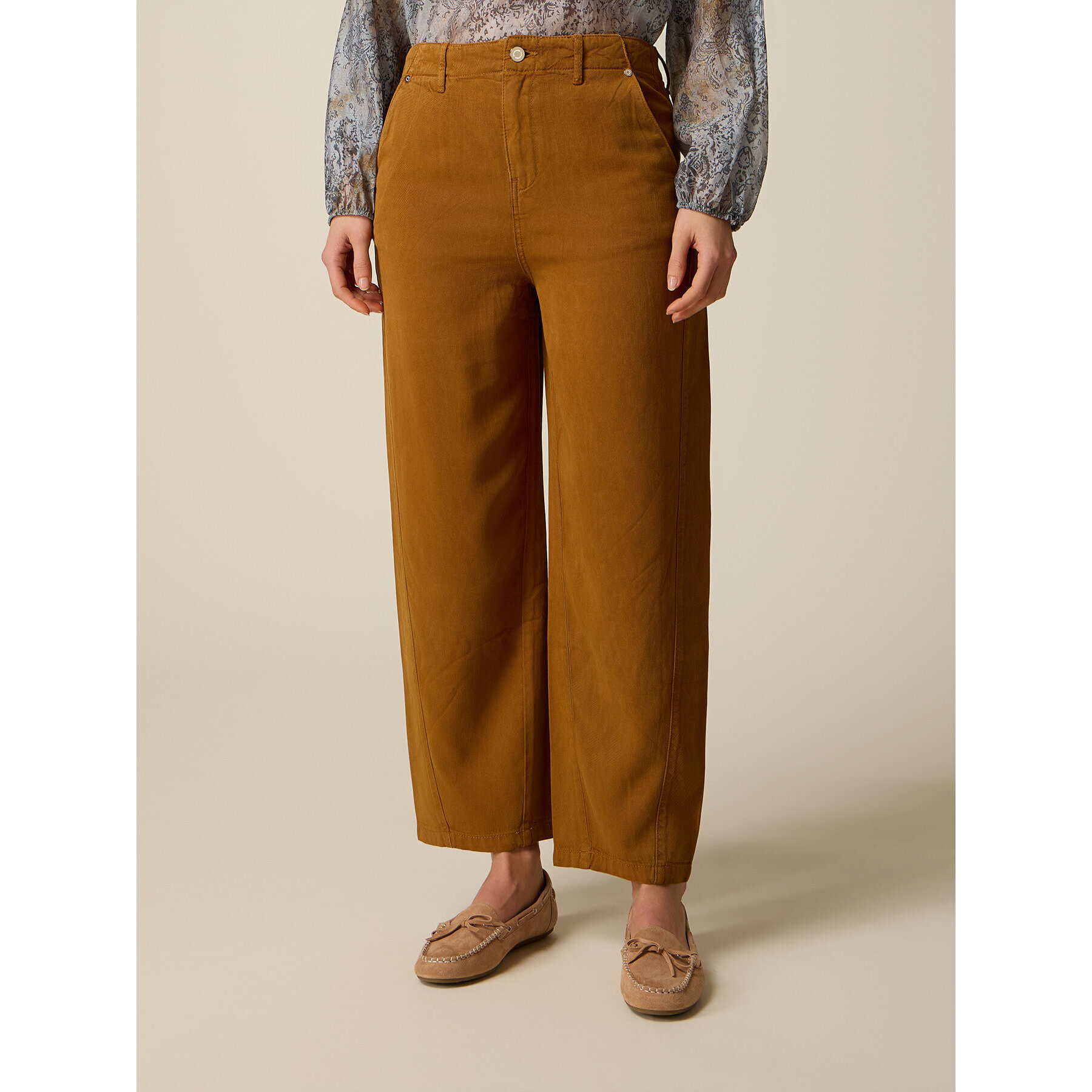 Oltre - Pantaloni cropped in raso di tencel - Marrone