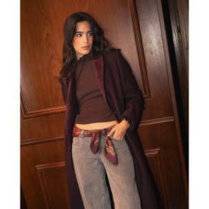 Jeans denim recto con costura delantera de mujer