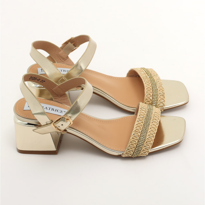 Sandali in simil pelle con tacco comodo quadrato ed applicazione strass