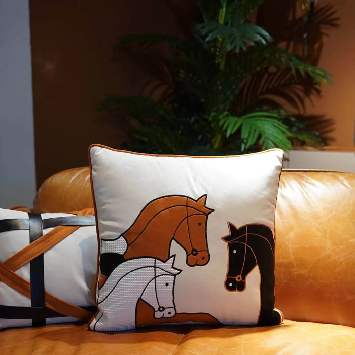Coussin trio chevaux Kare Design