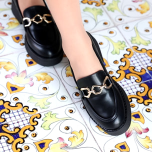 Mocassini in simil pelle con applicazione color oro