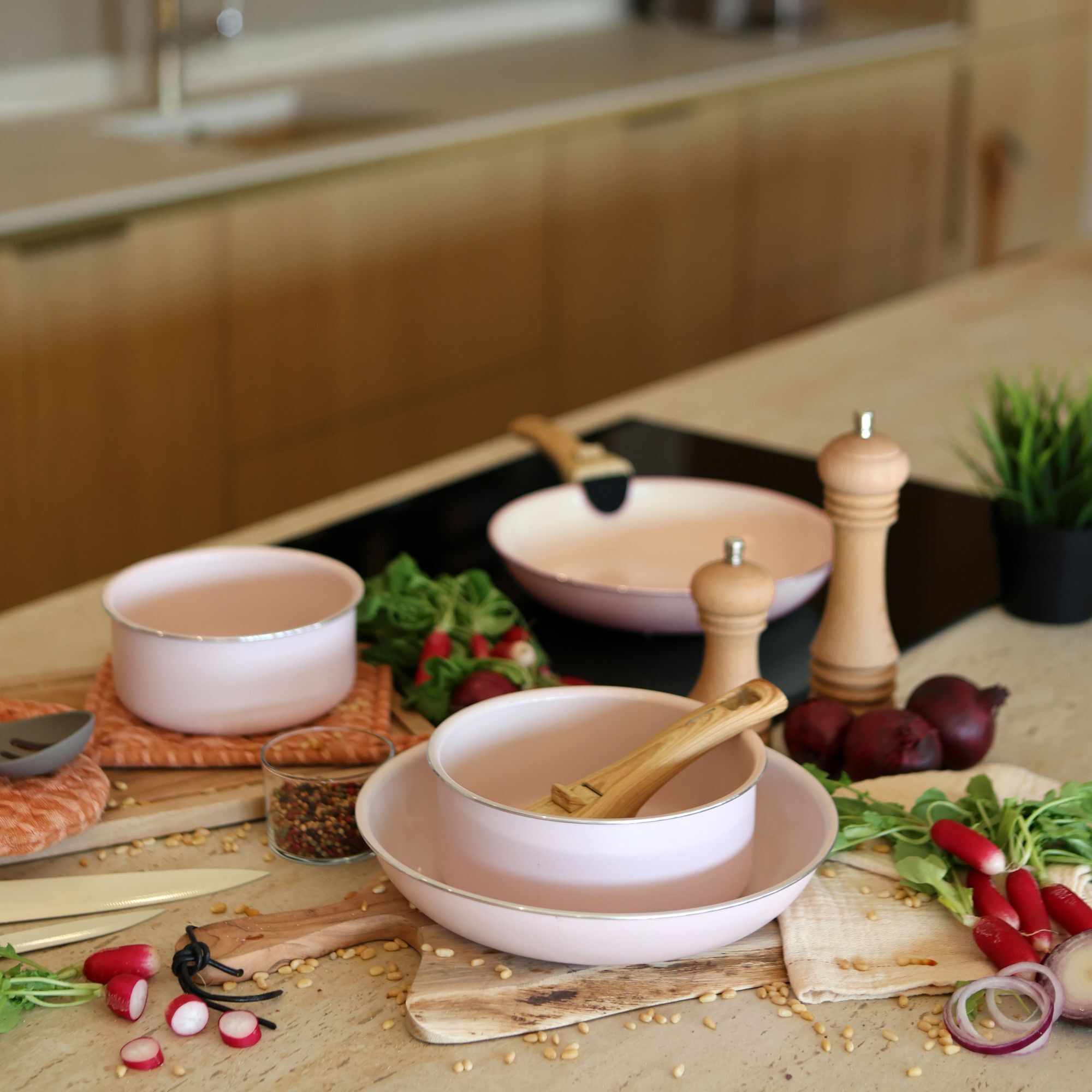 Batterie de cuisine 5 pièces en aluminium recyclé rose