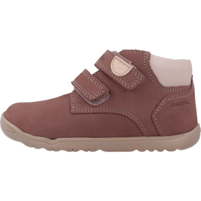 Zapatillas Niña de la marca GEOX  modelo B MACCHIA GIRL ROSA