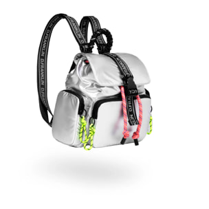 Mochila con Tirantes Regulables Bomb Flap Backpack en Plata D.Franklin