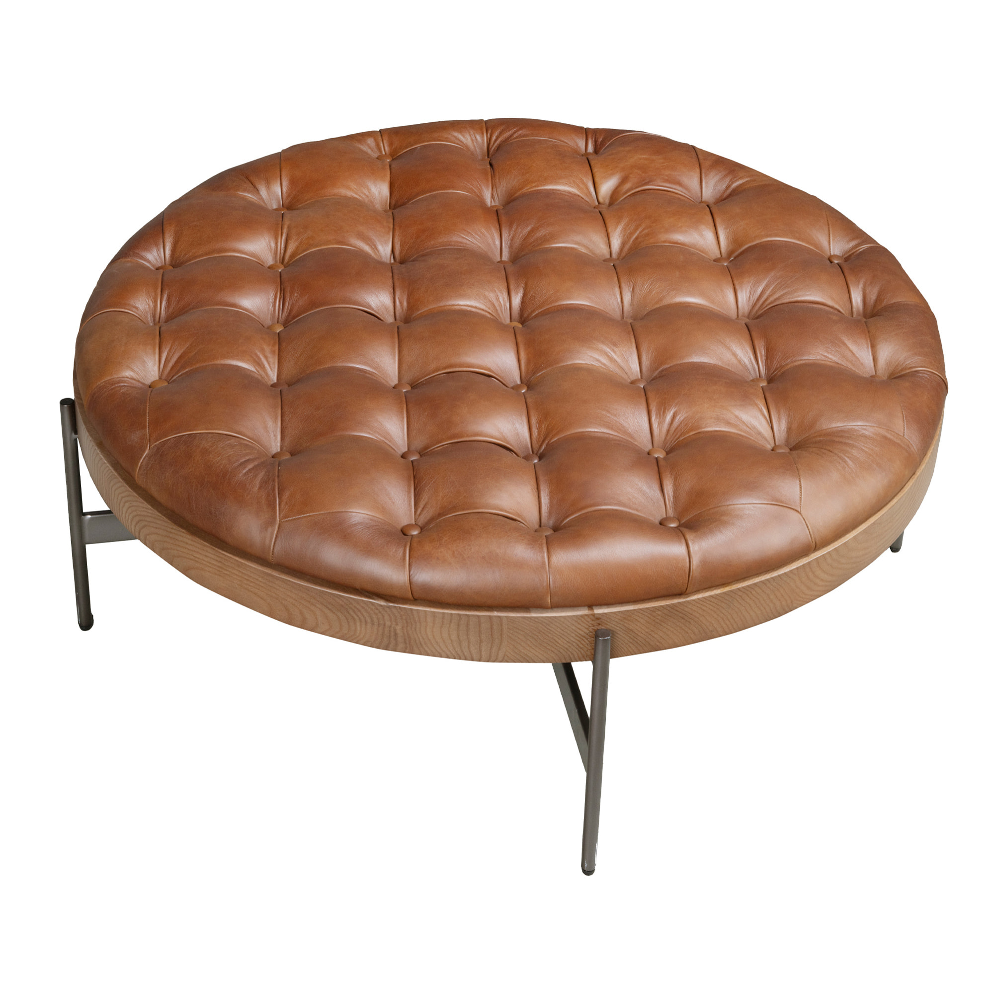 Mesa centro Angel Cerdá redonda en madera chapada en nogal natural y una tapa de piel en marrón oscuro 100x100x40cm