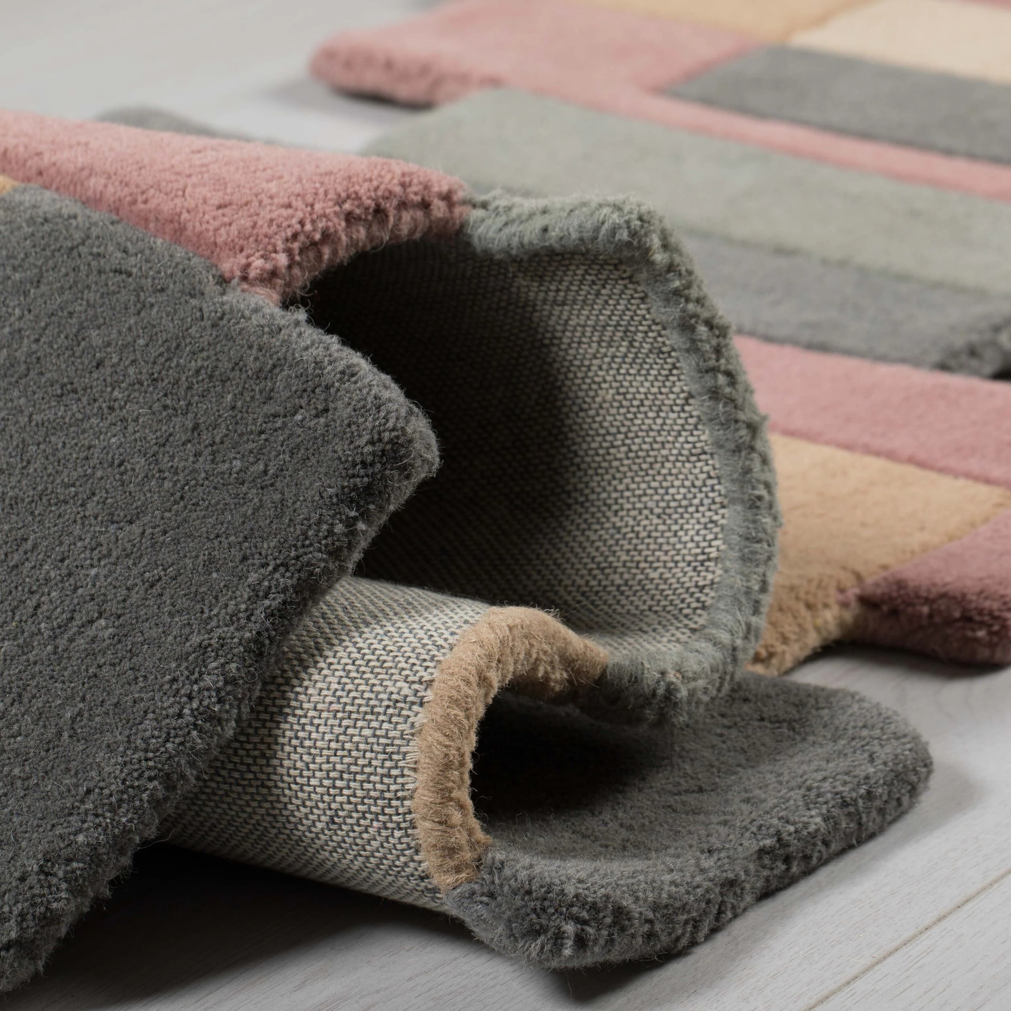 Tapis graphique en laine COLLAGE