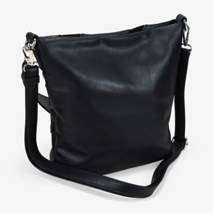 Bolso cubo negro con tachas metálicas