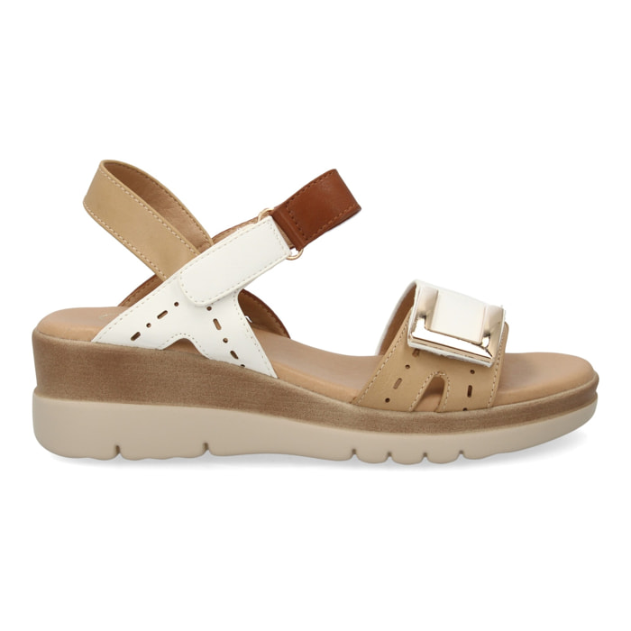 Sandalia de cuña mujer diseño moderno