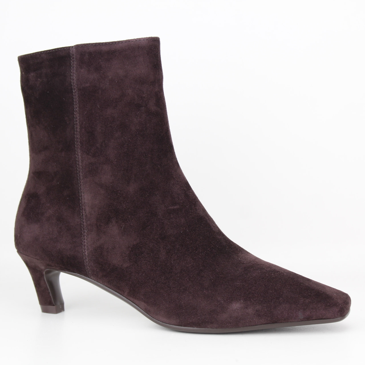 Botines en marrón. Tacón de 4,5 cm