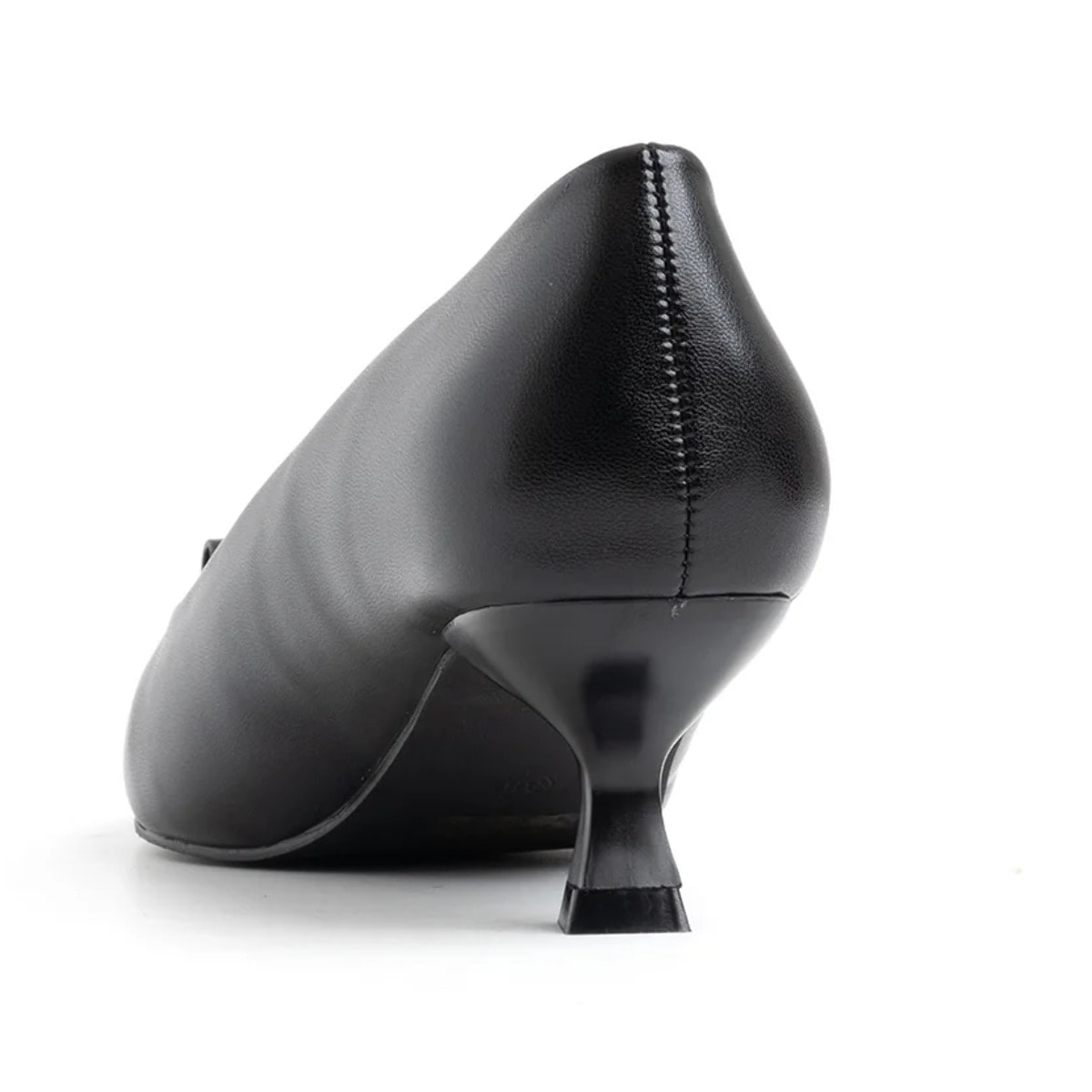 Decolleté tacco kitten con applicazione - NERO