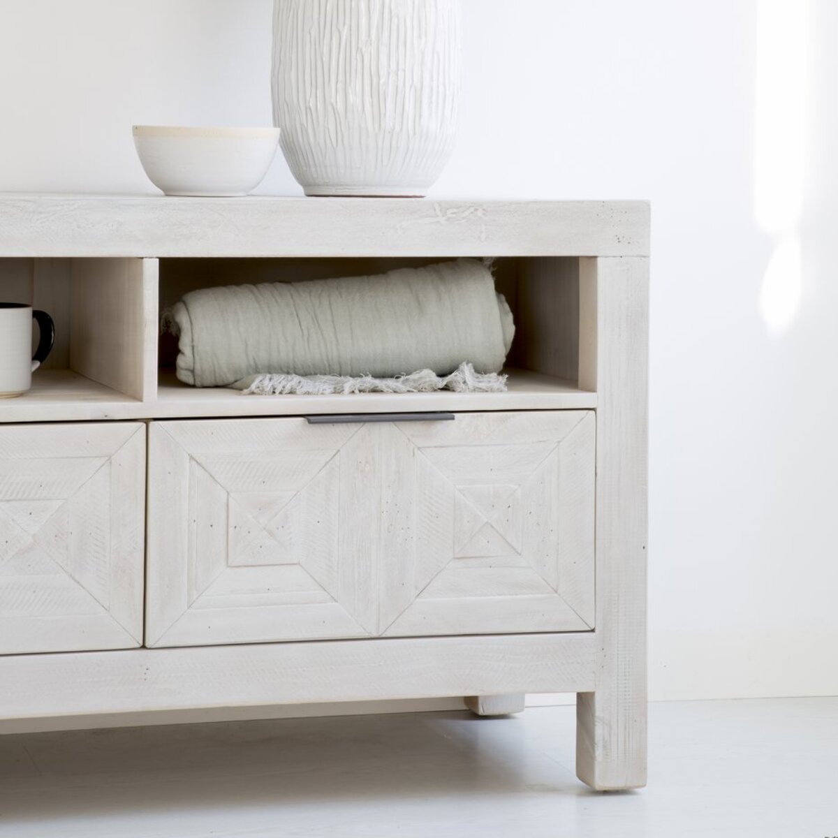 Meuble tv Cuzco -bois massif d'araucaria-couleur blanc  wild 173 x 62 x 45 cm