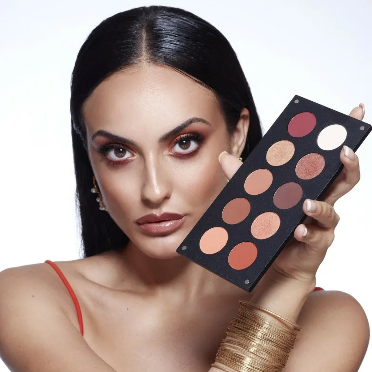 INGLOT Spicy & Savage Eyeshadow Palette, Paleta de sombras en naranjas y marrones, Tonos medios, claros y oscuros en brillo y mate, Para que puedas crear infinidad de looks. 12,9gr