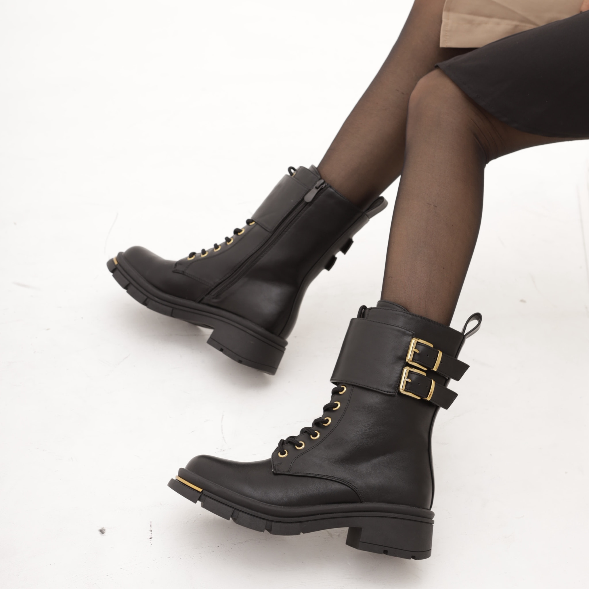 ANFIBIO CON FIBBIE CAVIGLIA NERO