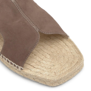 Sandalia plana Priya en ante con suela de yute