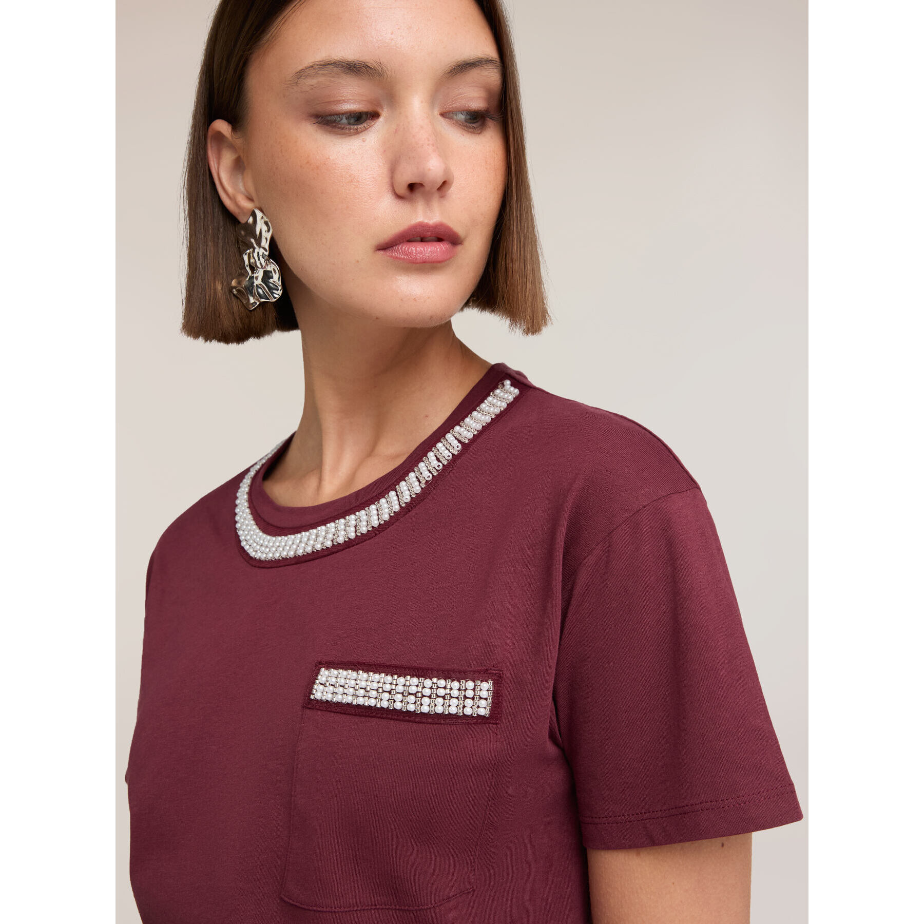 Motivi - Camiseta con bordado de perlas - Burgundy