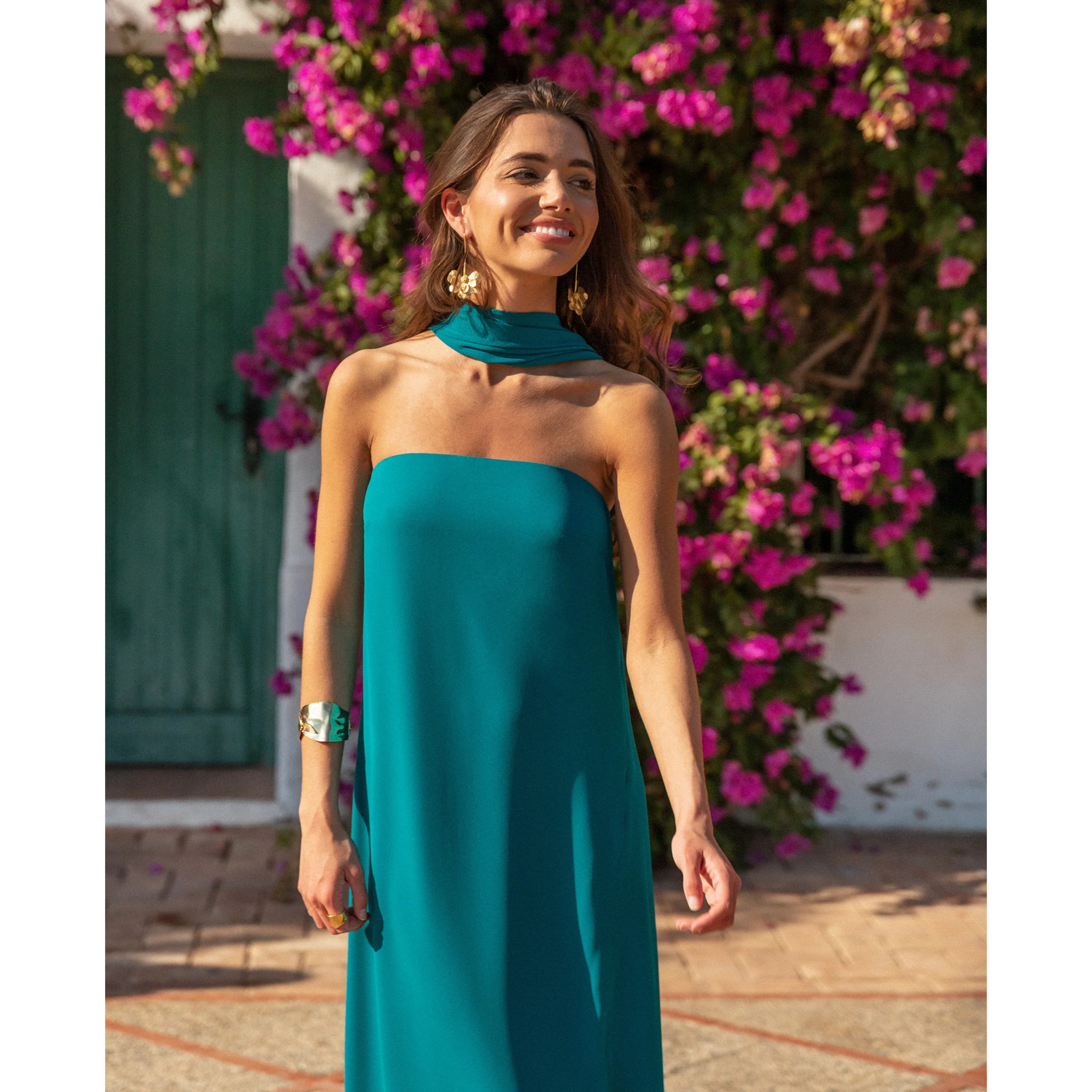 Vestido largo palabra de honor con fular