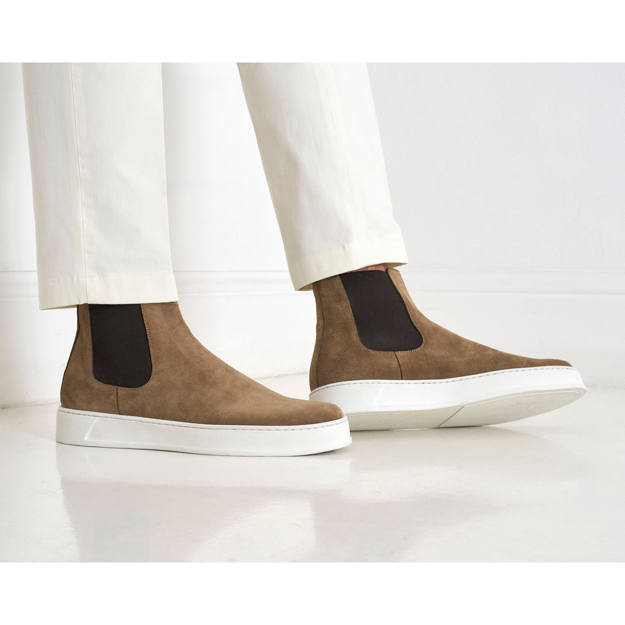 Stivaletto British Passport Beige