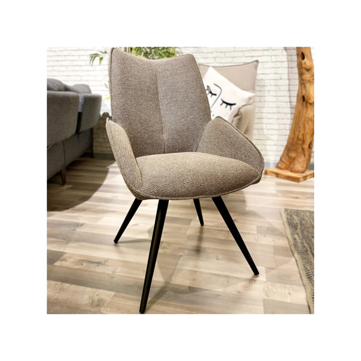 Chaise rotative 180° en tissu avec pieds évasés en métal noir - COLINE