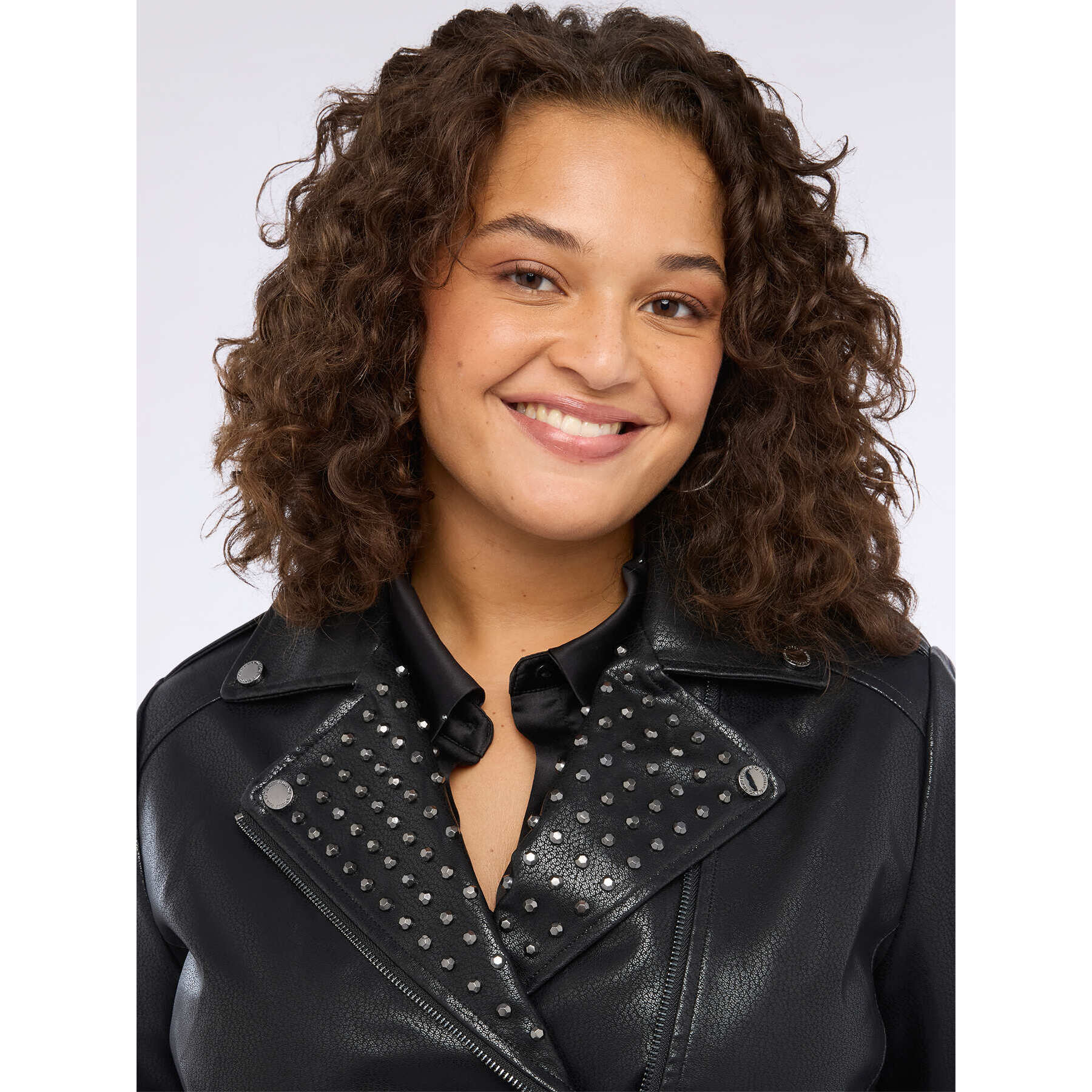 Fiorella Rubino - Chaqueta biker con tachuelas y cremallera asimétrica - Negro