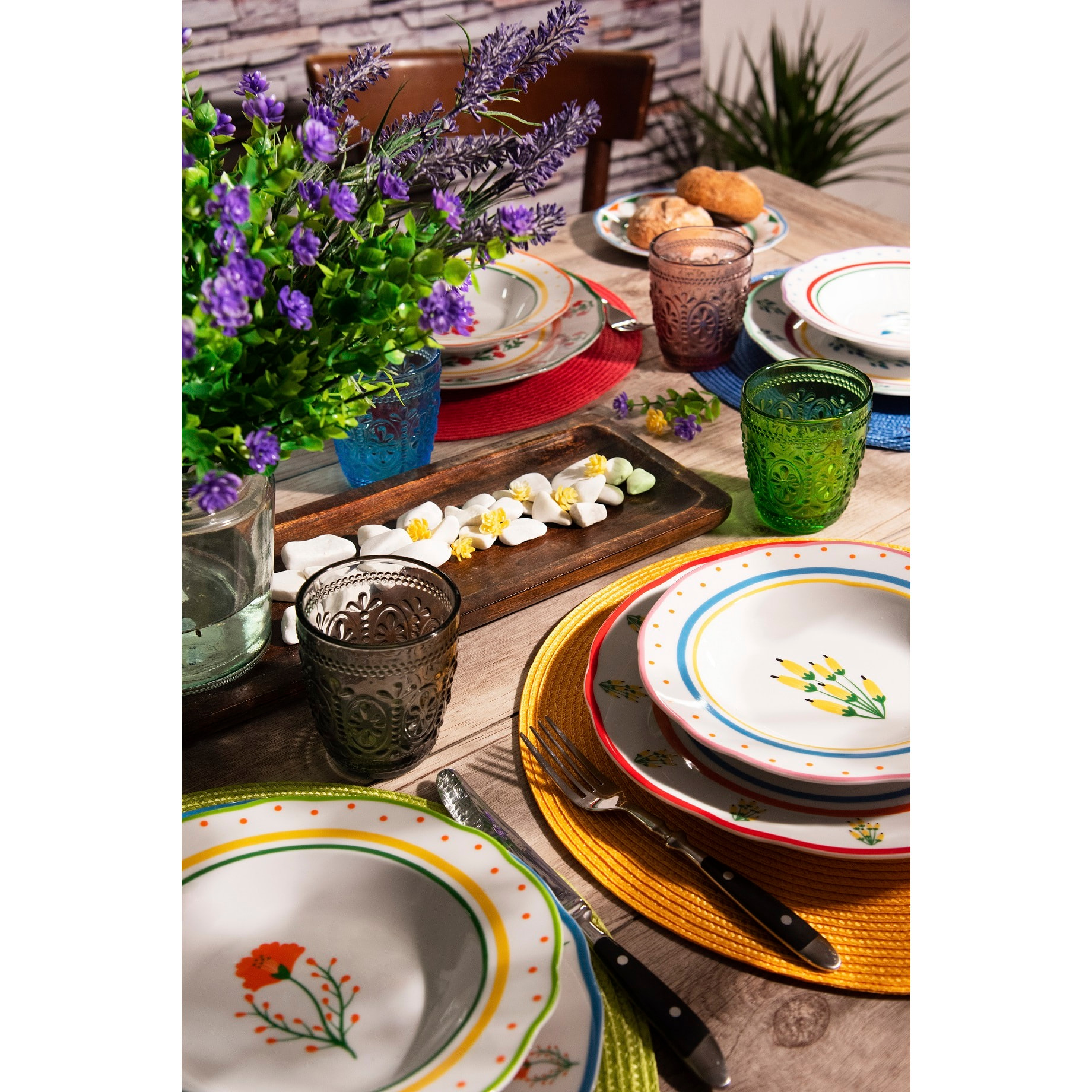 Service 18 assiettes Excelsa Arles, porcelaine, multicolore