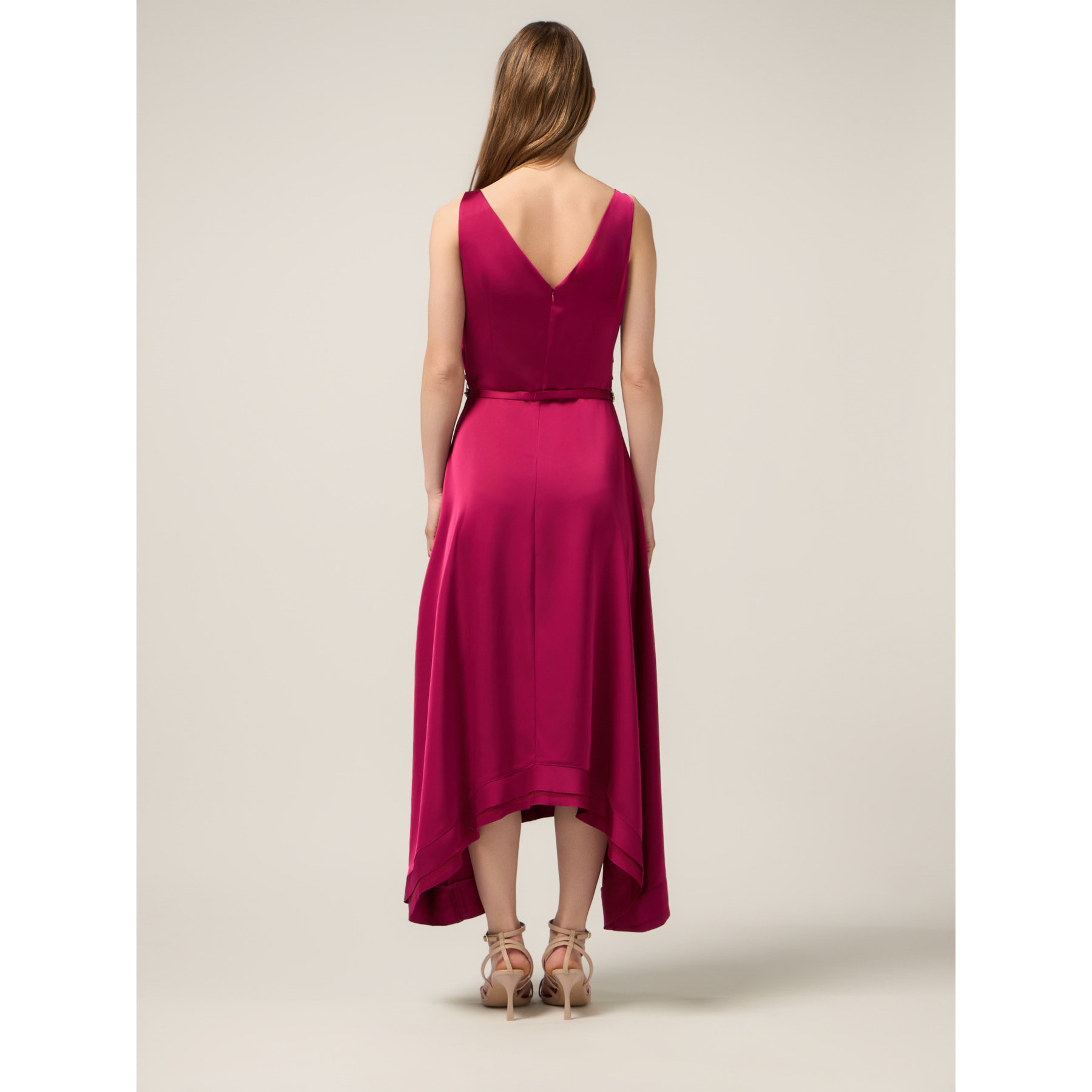 Oltre - Vestito lungo in raso con cintura gioiello - Fucsia