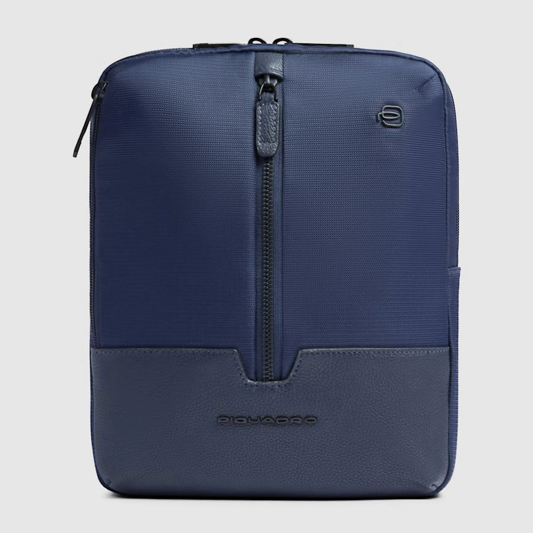 Piquadro Borsello porta iPad® in tessuto riciclato e pelle con protezione RFID