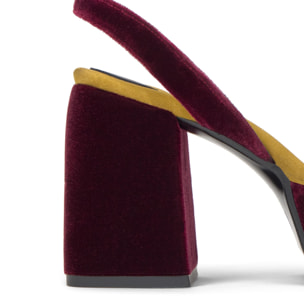 Zapato de tacón Verona en terciopelo con cierre de hebilla