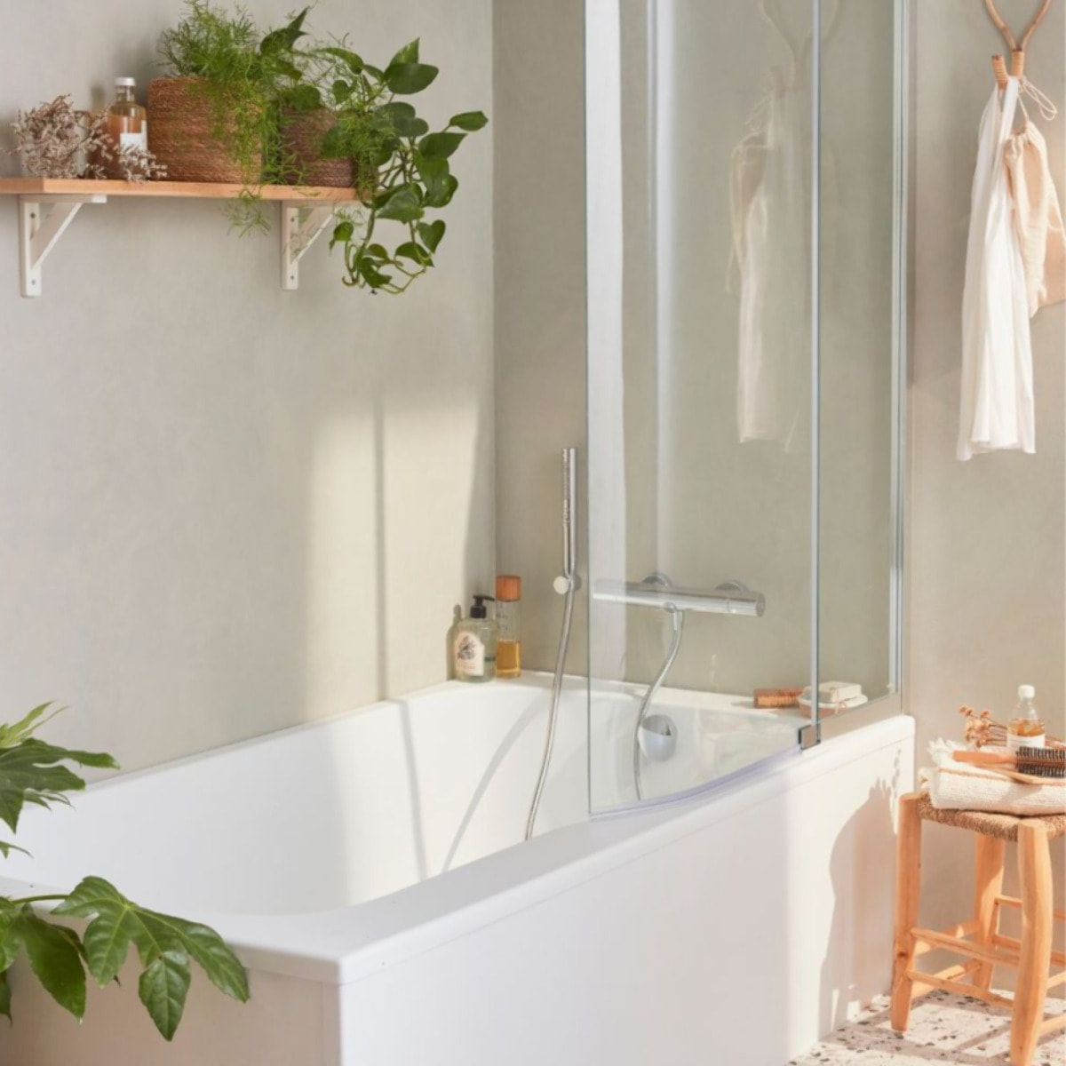 Baignoire bain douche JACOB DELAFON Malice version droite + pare bain + étagère