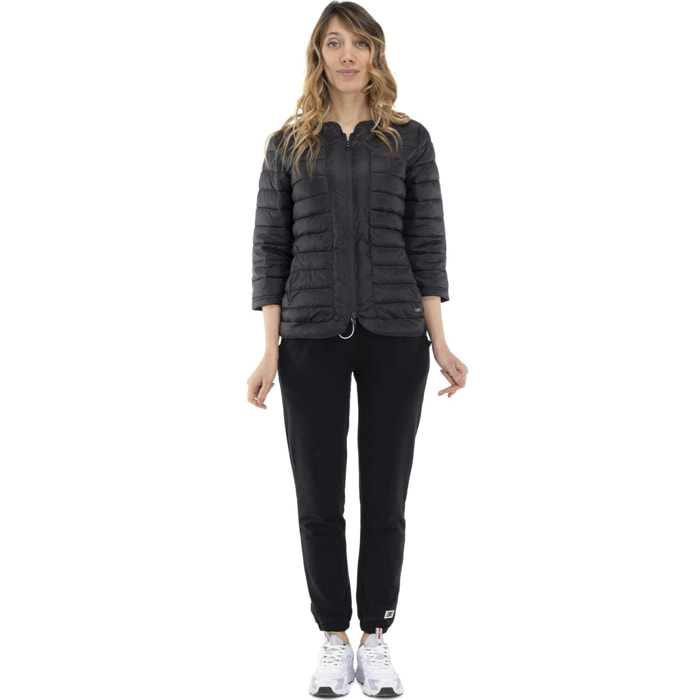 Chaqueta básica de mujer.