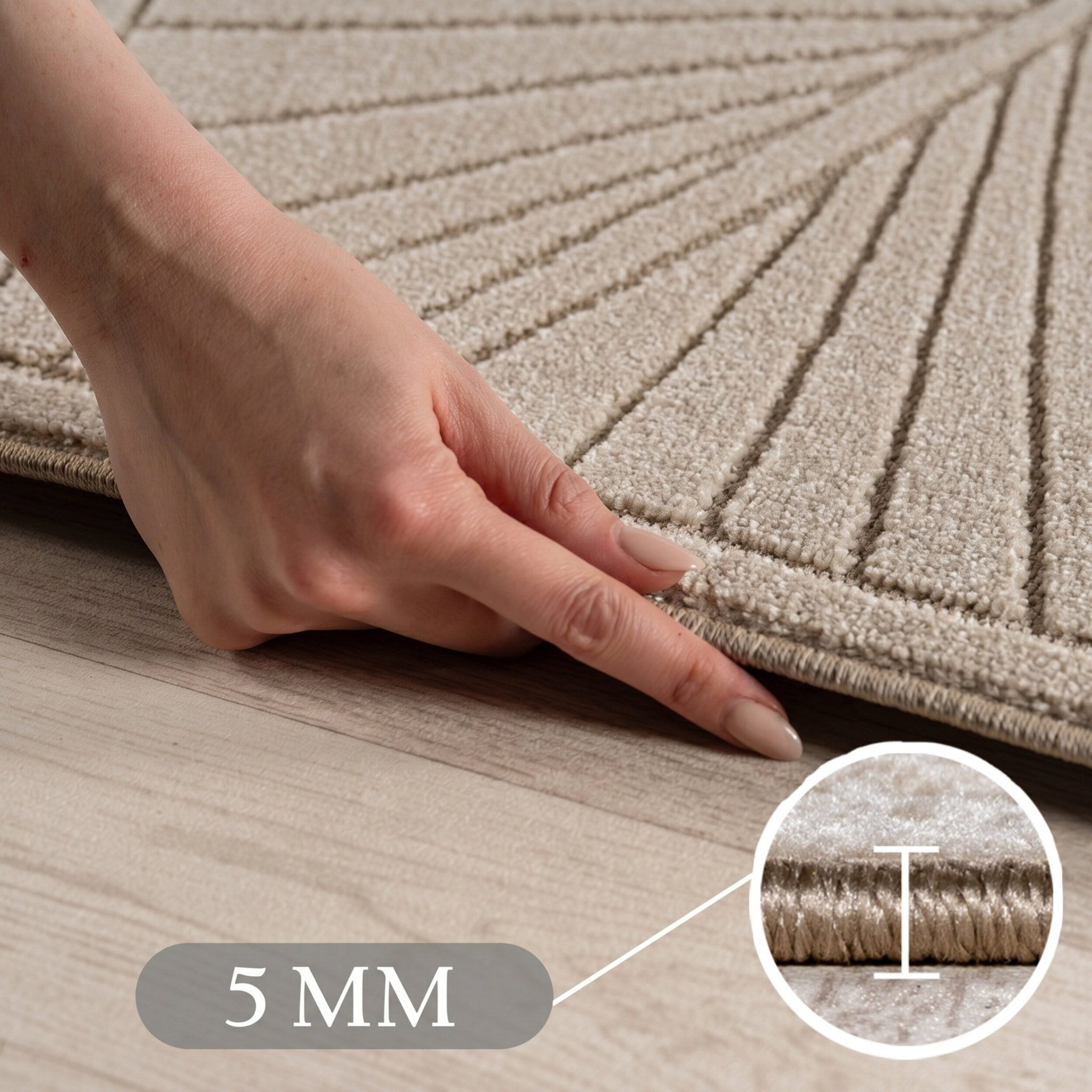 NOVA - Tapis intérieur/extérieur beige à motif feuilles