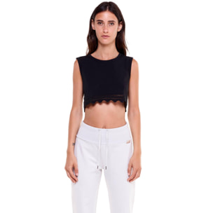 Camiseta de tirantes de mujer en blanco y negro.