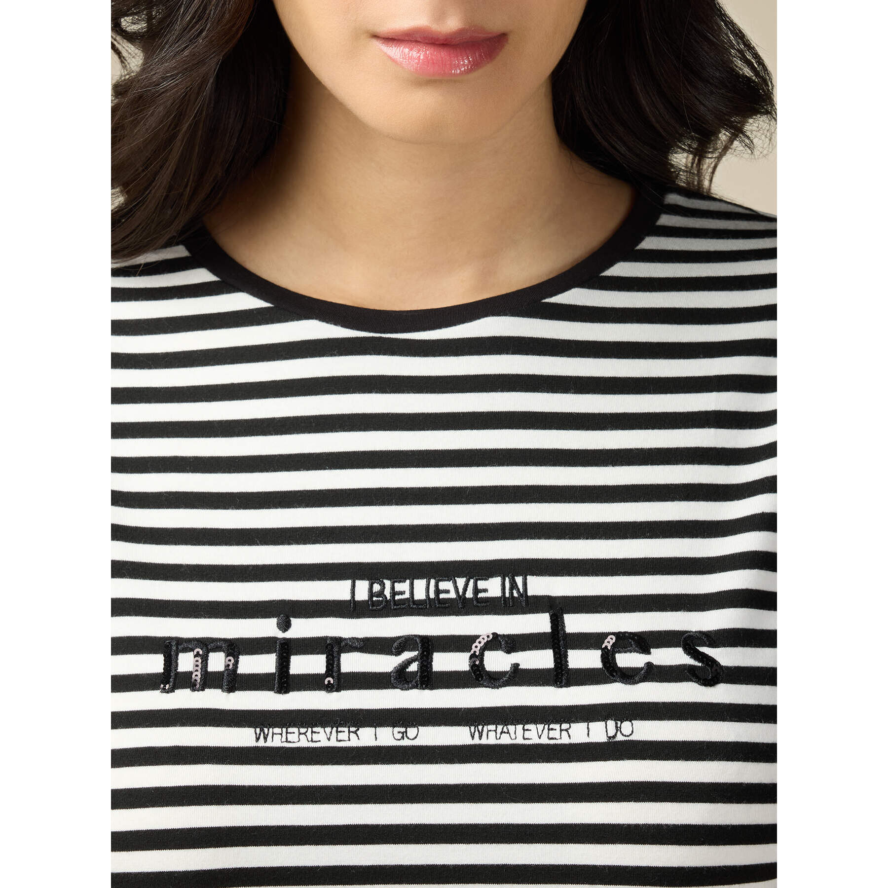 Oltre - Camiseta de rayas con bordado de texto - Negro