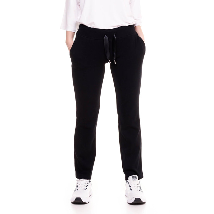 Pantalón de mujer canalé blanco y negro