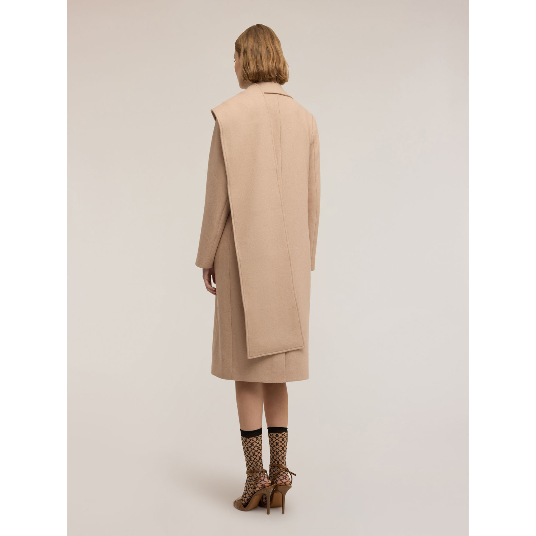 Motivi - Abrigo cruzado con motivo bufanda - Beige