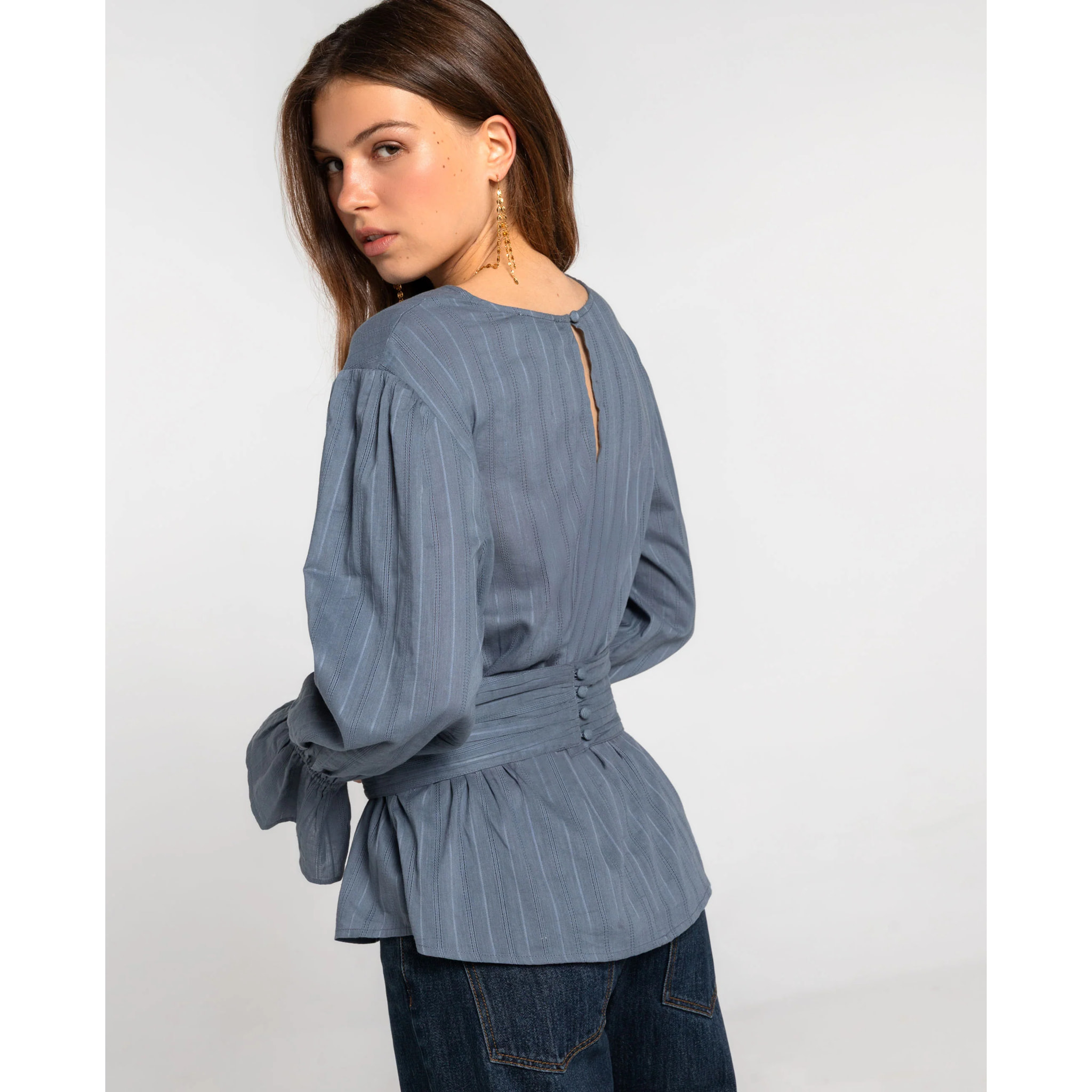 Blusa holgada con cuello barco