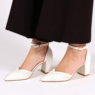 Sandali in simil pelle con tacco comodo quadrato