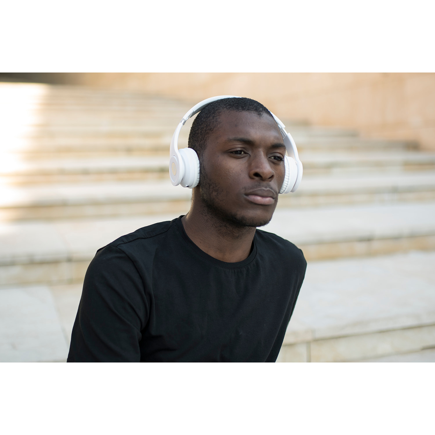 MAGNUSSEN W1 HEADPHONES en color Blanco