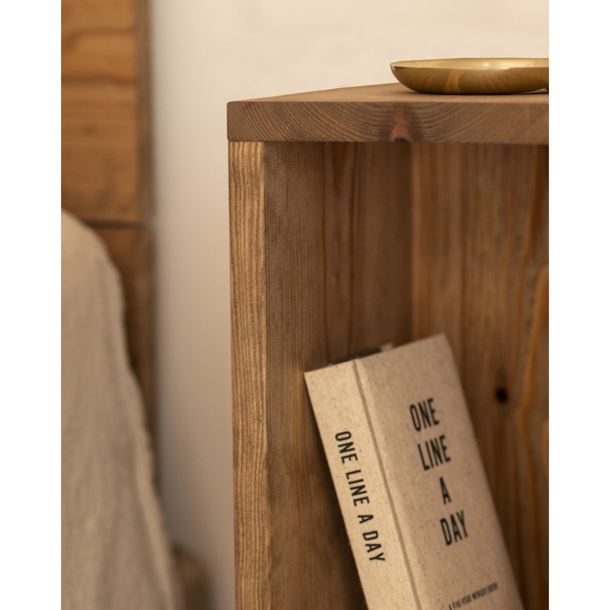 Pack tête de lit et tables en bois massif ton chêne foncé en différentes tailles