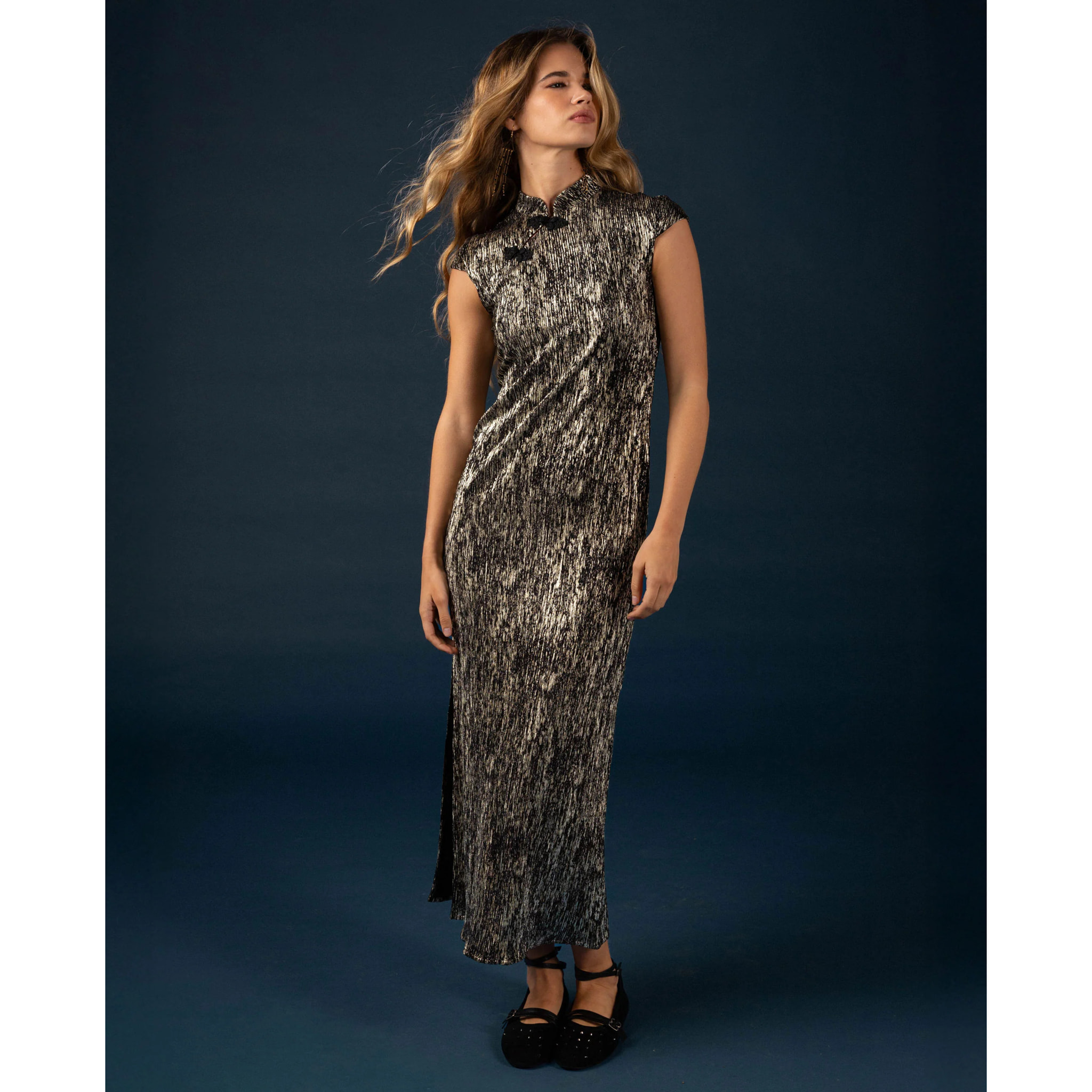 Vestido quipao midi con cierre de alamares de mujer