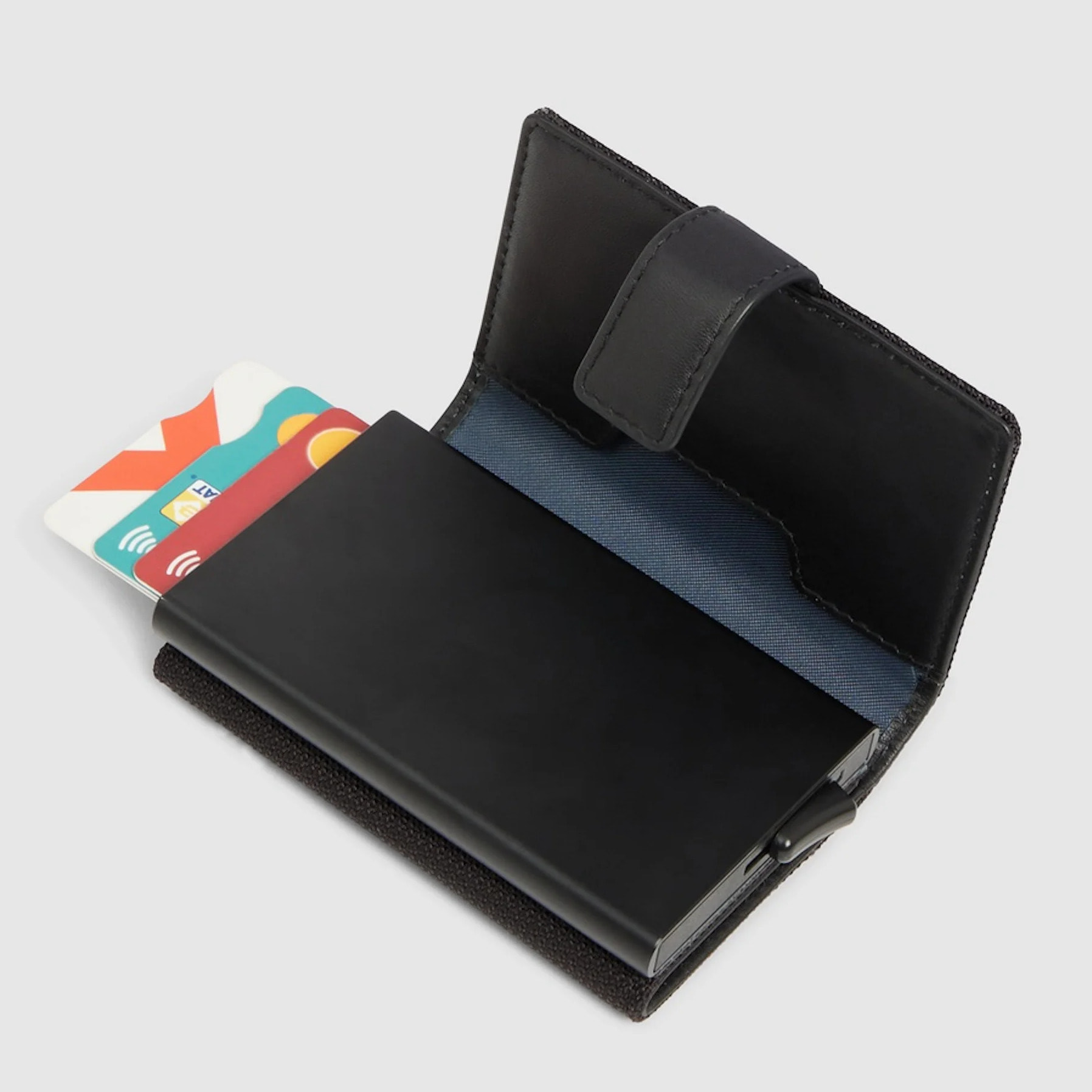 Piquadro Portacarte automatico in metallo e pelle, schermato con protezione RFID