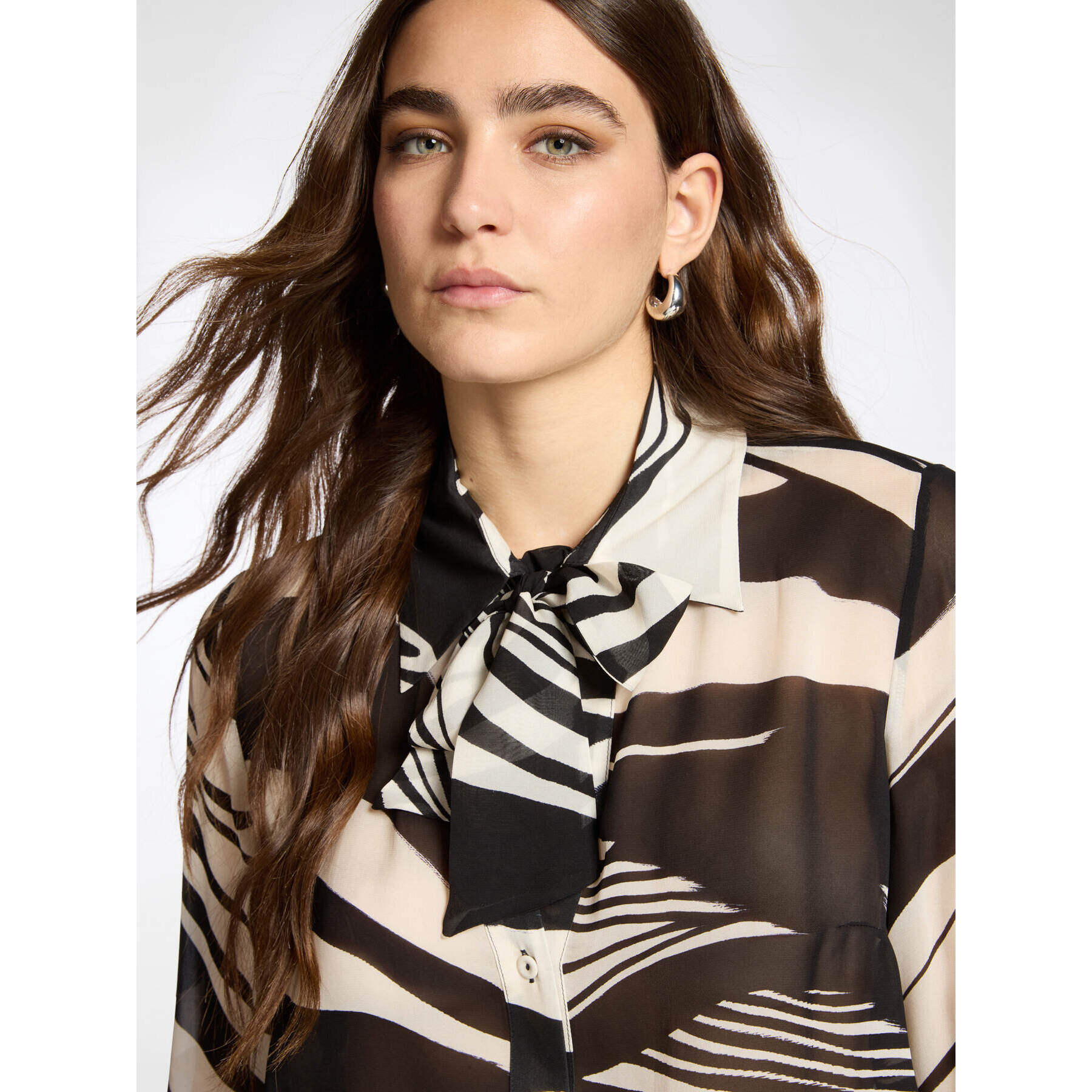 Elena Mirò - Camicia in georgette stampata con fiocco - Nero