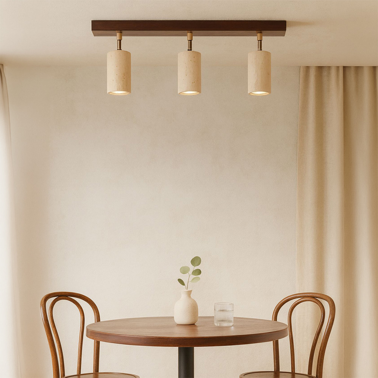 Luminaire design 3 spots orientables en travertin et effet bois TIVOLI