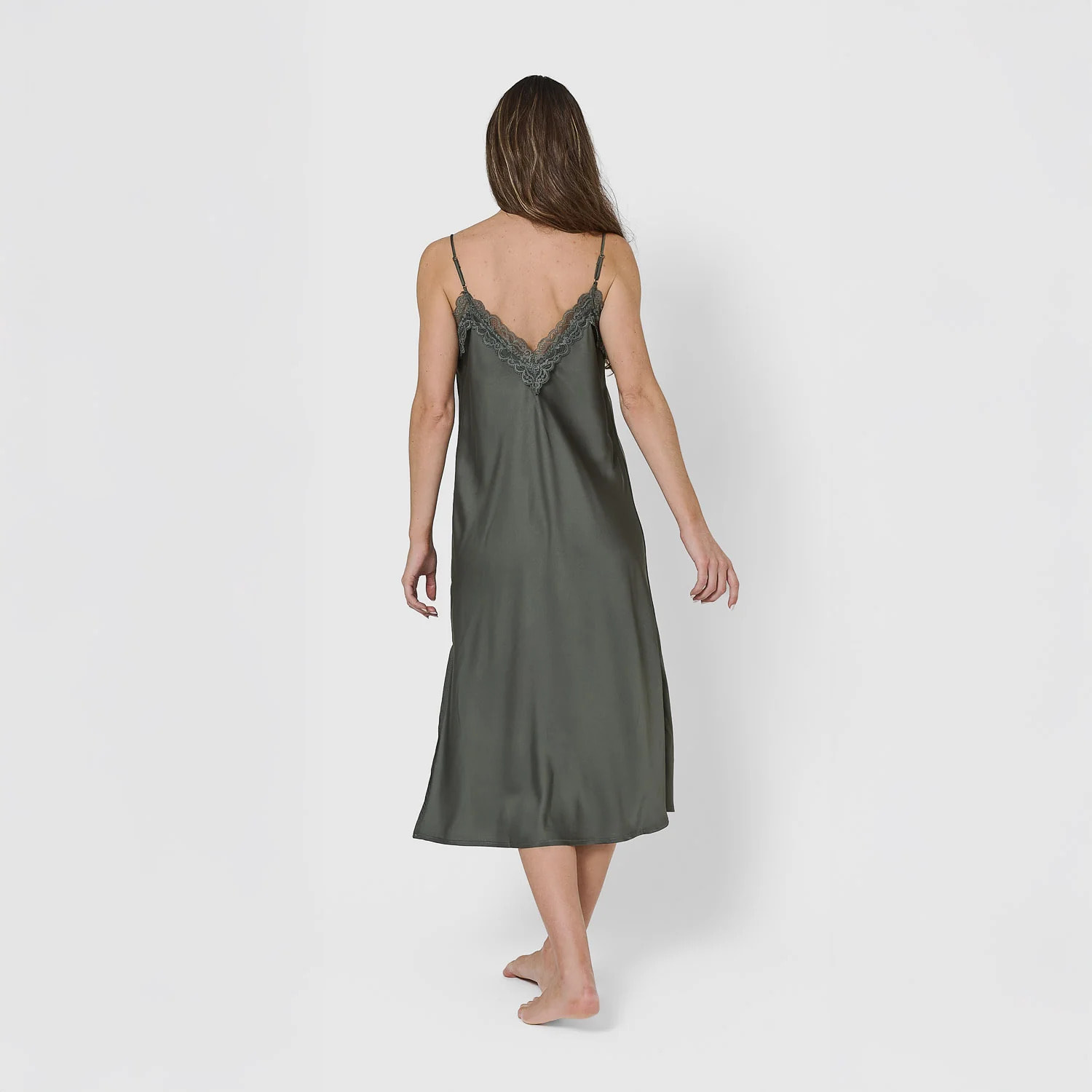 Camisón midi satén verde cacería