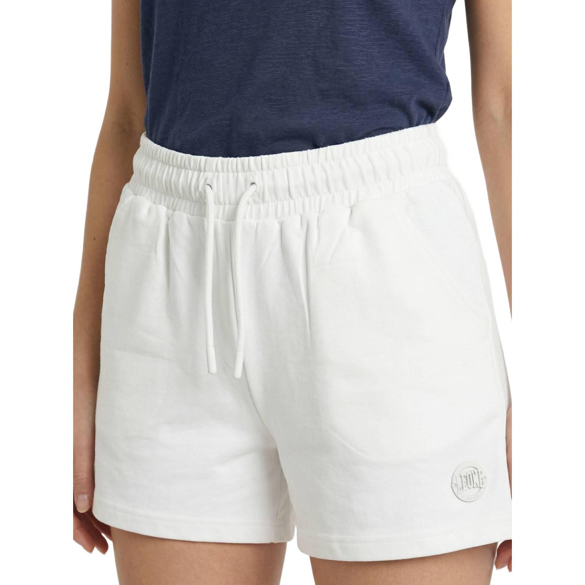 Mujer bajita nunca sin