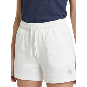 Mujer bajita nunca sin