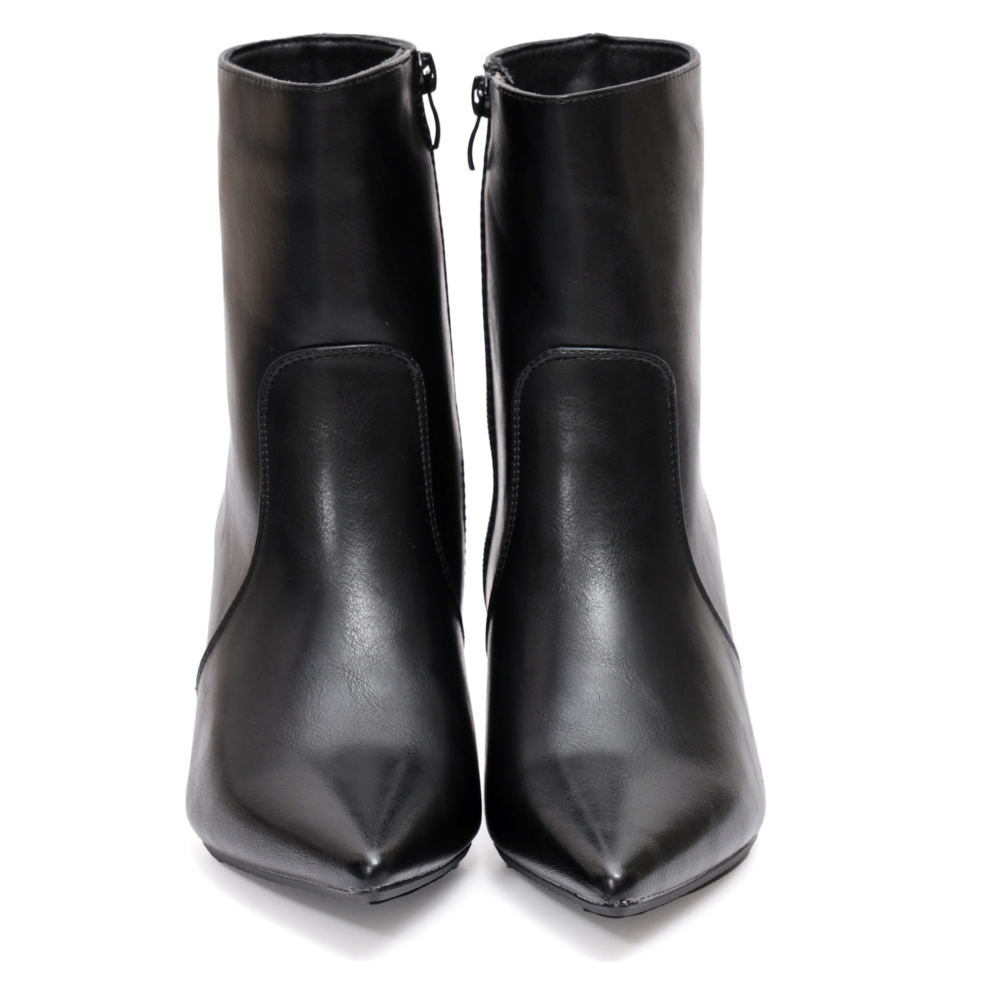 Stivaletto in simil pelle con tacco